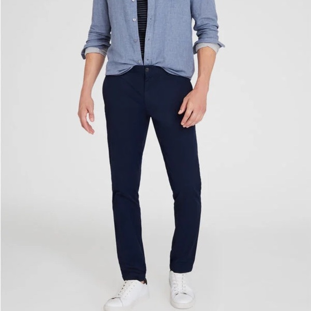 Club Monaco Mens Connor Chinos in navy, blue/gray, dark and light khaki